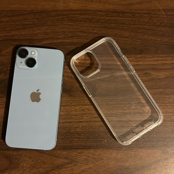 iPhone 14 silicone phone case - Picture 3 of 8